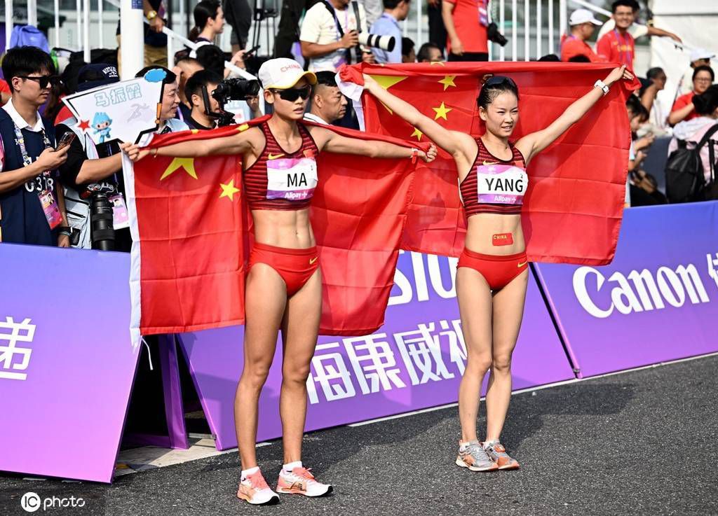 当然，聊过新片，《三体》依然还是外界最为关注的问题